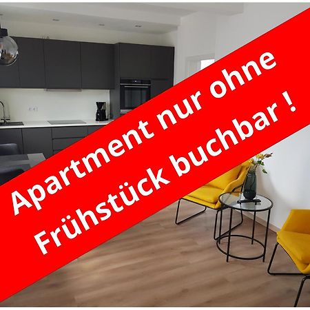 Hotel-Garni 'Zum Weinkrug' Sommerhausen Esterno foto